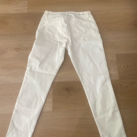 Cabi white jeans - Picture 1 of 3